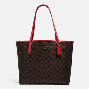 Coach City Tote in Signature Canvas